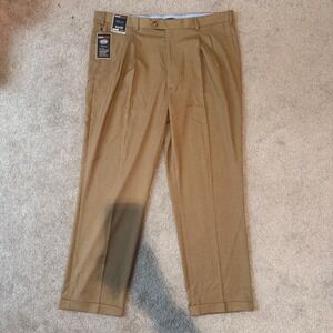 Roundtree & Yorke TravelSmart Mens 42x30 Pleated Khaki Pants CoolMax S15PR684024